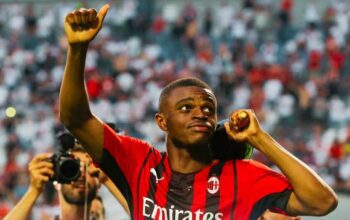 Hadapi Juventus, AC Milan Turunkan Kalulu Tapi Krunic-Loftus Jadi Cadangan 4 Pierre Kalulu