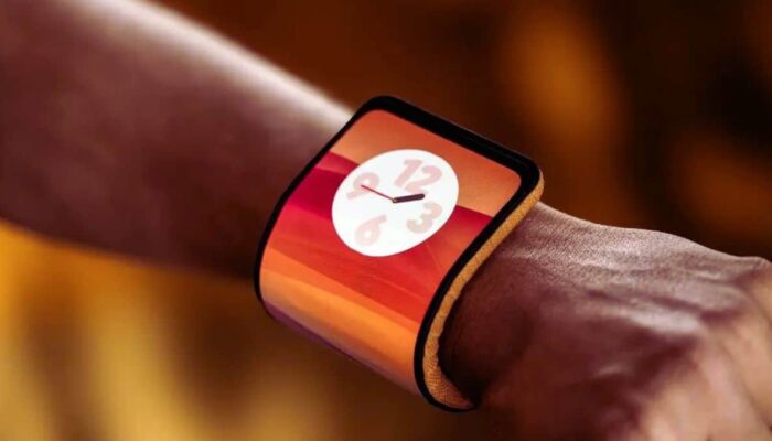 Motorola Pamer Konsep Ponsel Lipat yang Bisa Dijadikan Gelang Tangan
