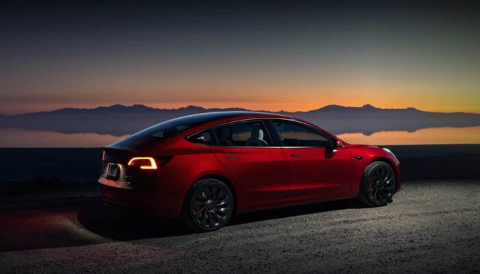 Harga Tesla di AS Lebih Murah Daripada Mobil Bermesin BBM, Produsen Lain Merasa Tertekan